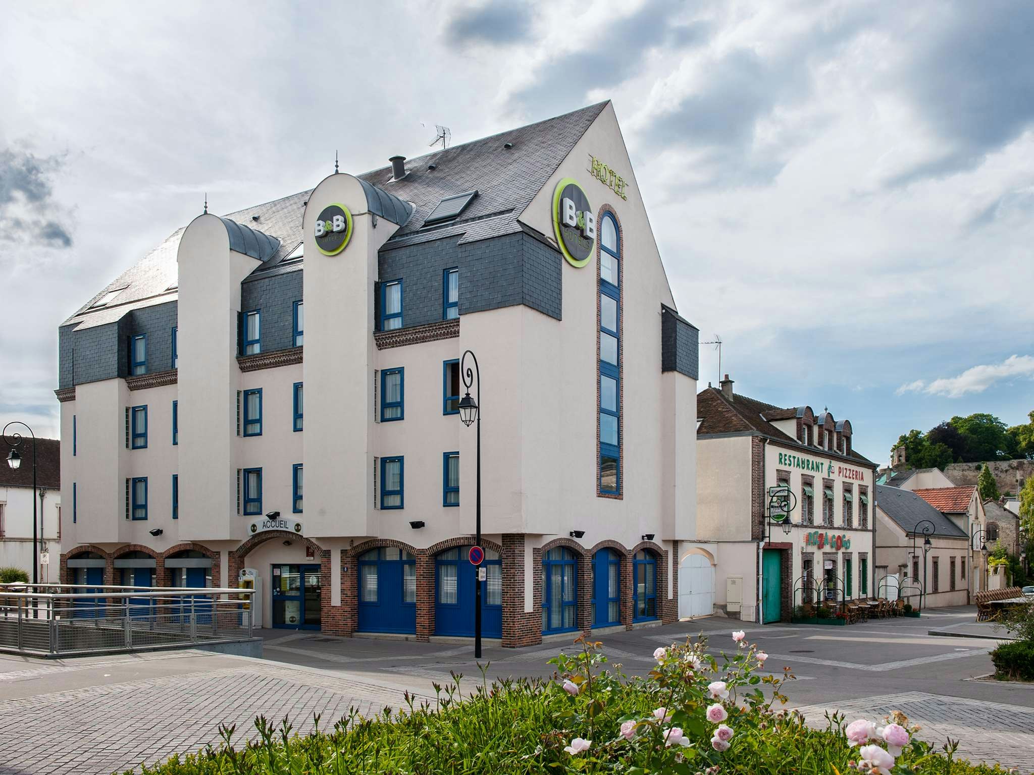 B&B HOTEL Dreux Centre in DREUX