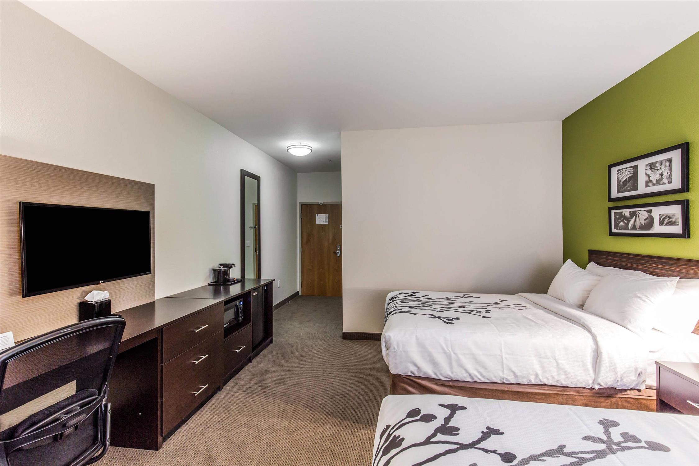 ROOM, 2 DOUBLE BEDS
