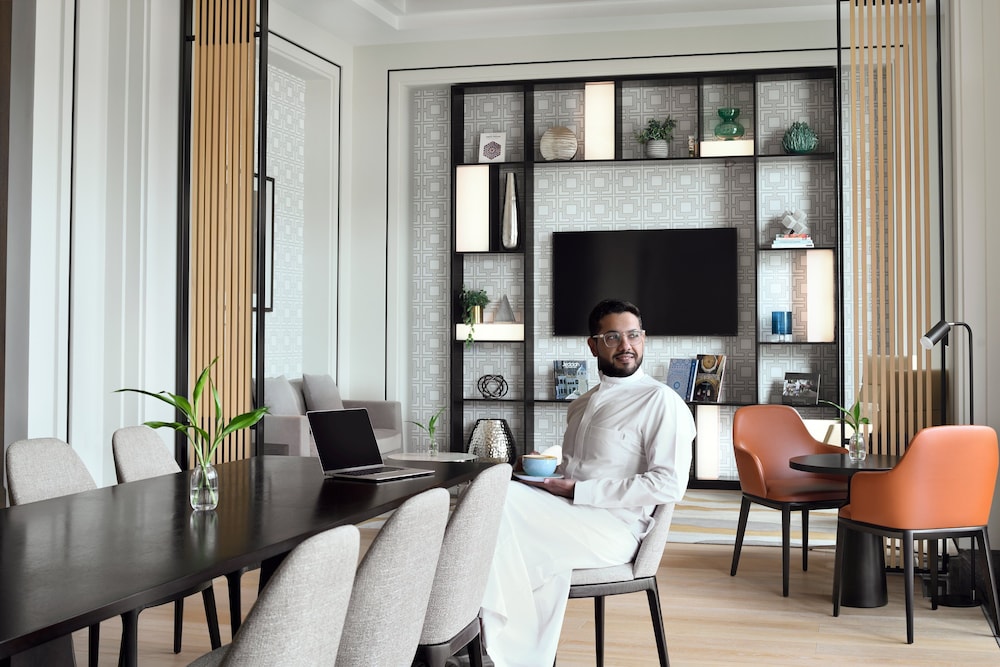 فندق كراون بلازا جدة السلام(Crowne Plaza Jeddah Al Salam) 42/64
