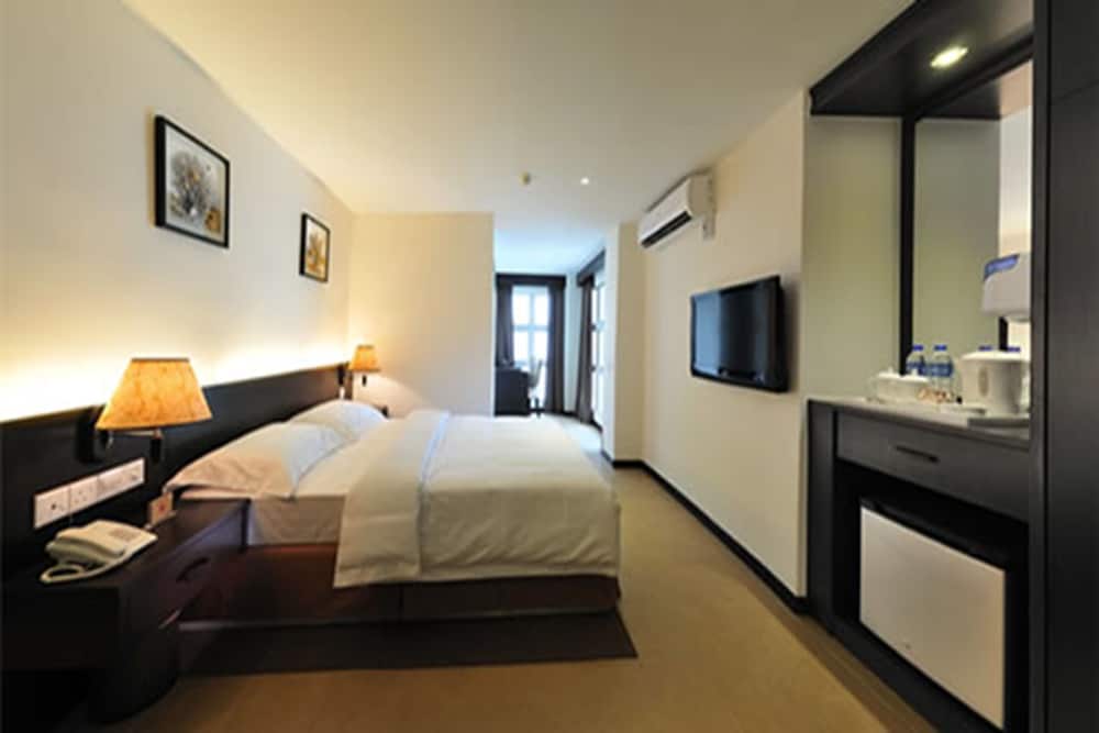 ERNES Hotel 9/25
