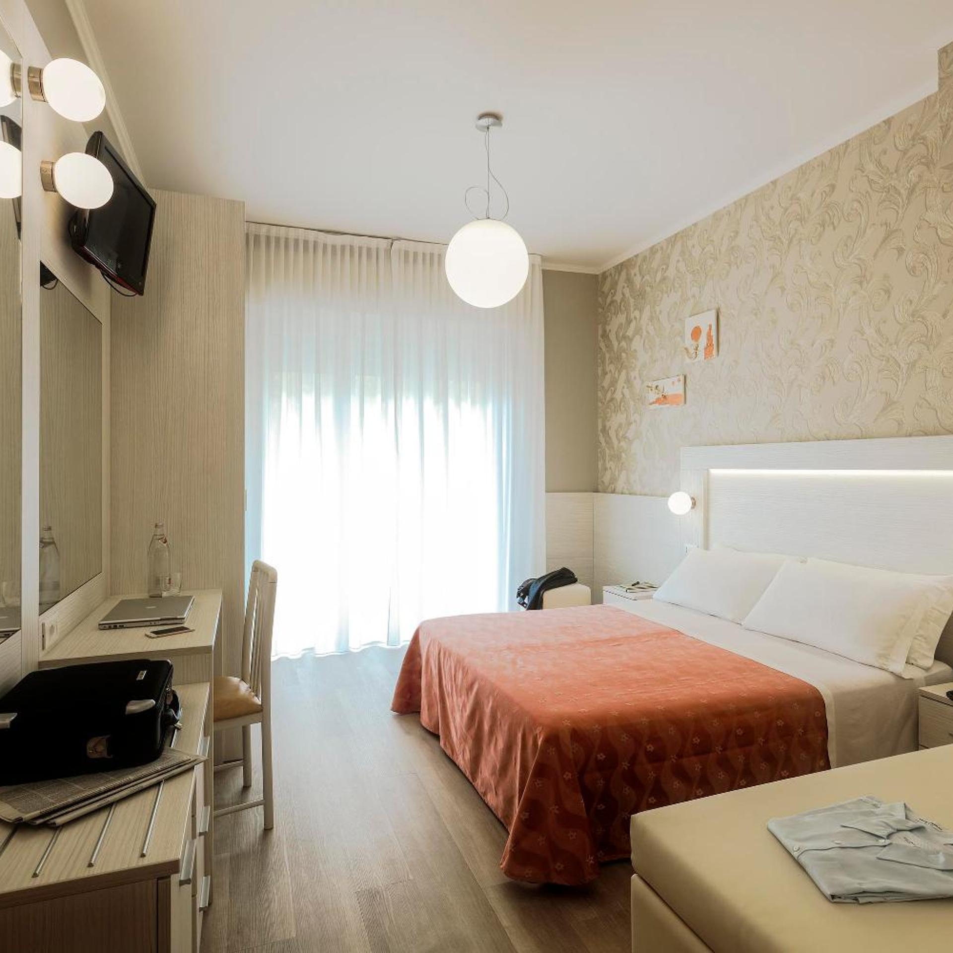Hotel Ombretta Mare 10/24