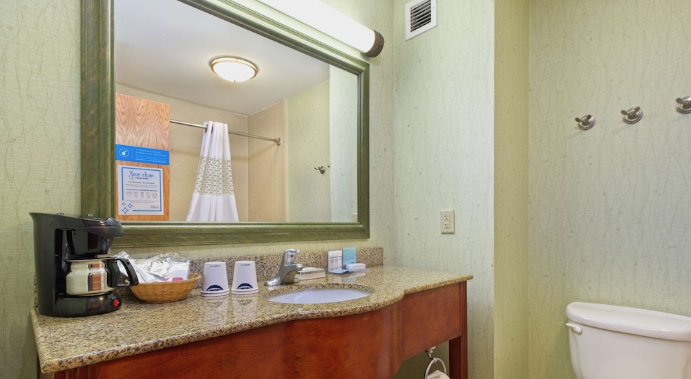 Hampton Inn & Suites Rockland 34/81