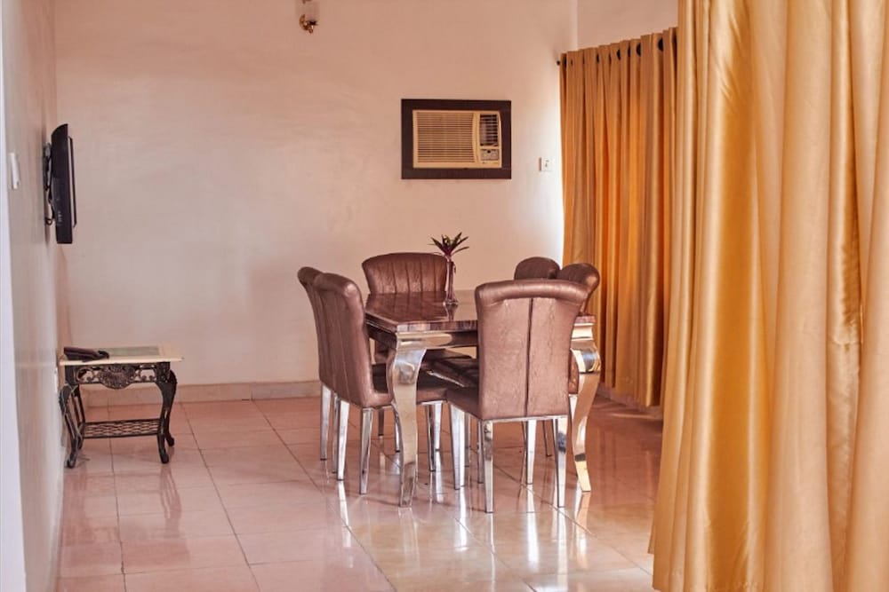 Eemjm Hotels And Suites Limited 36/42