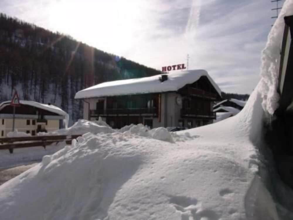 Hotel Sciatori 22/24