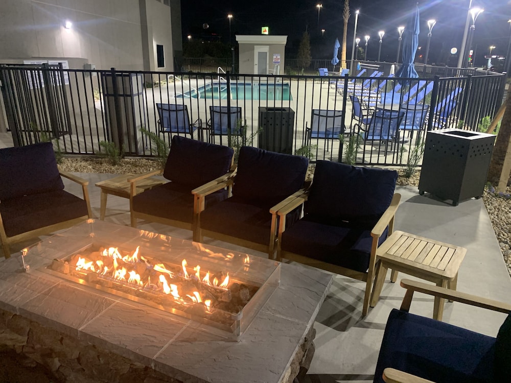 La Quinta Inn and Suites by Wyndham Valdosta 19/35