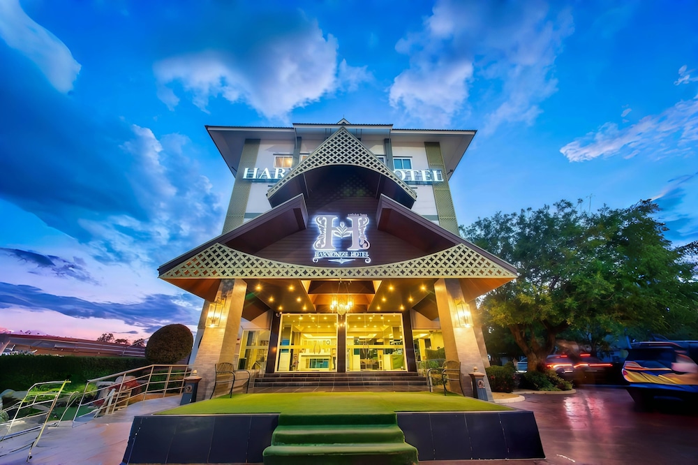 Harmonize Hotel 3/75