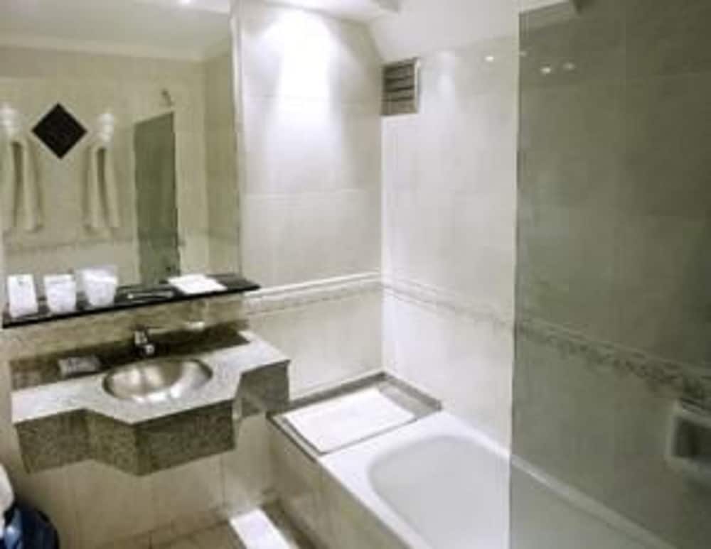 Sarmiento Palace Hotel 50/50