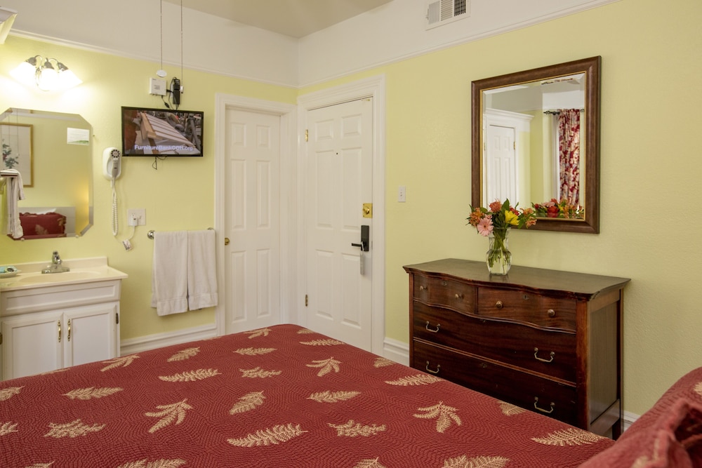 Hayes Valley Inn 50/71