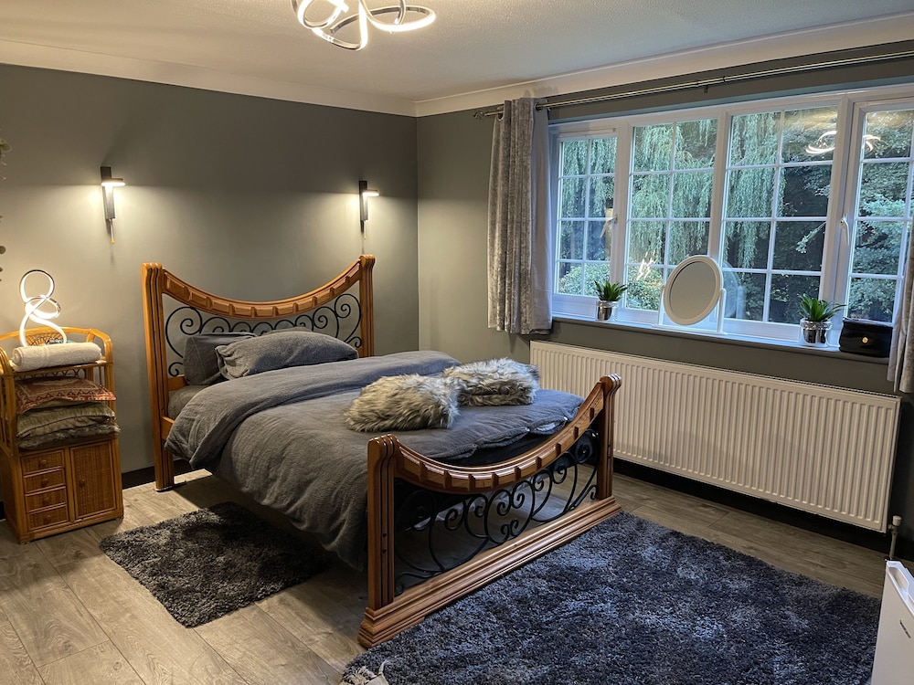Da Vinci Guest House Gatwick 12/56