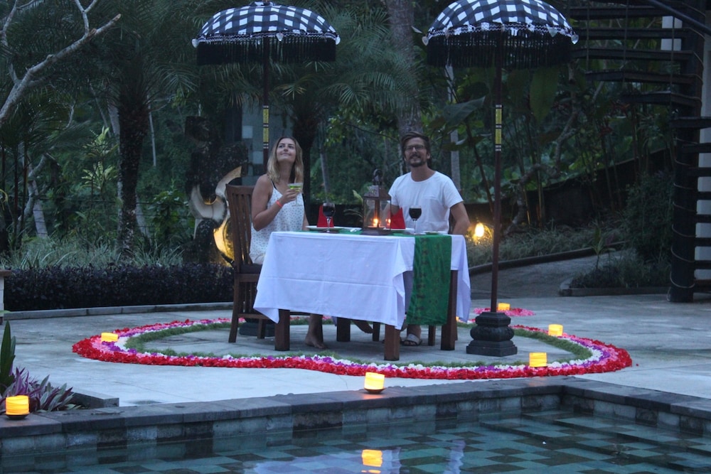 Labak River Hotel 34/71