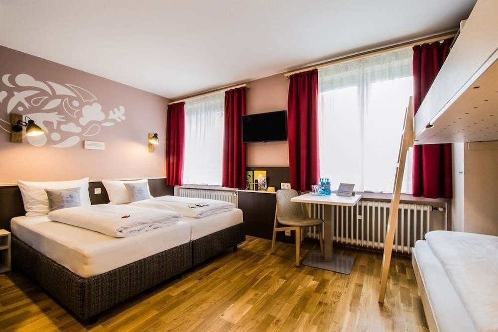 JUFA Hotel Konigswinter Bonn 12/50