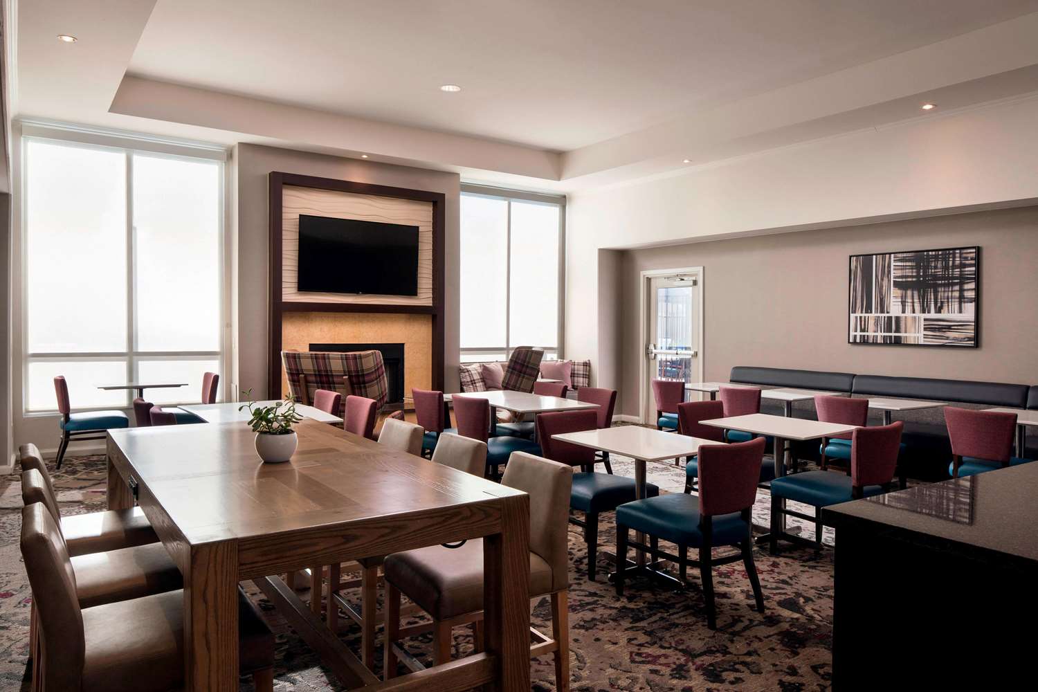 Sonesta ES Suites Scottsdale Paradise Valley 36/42