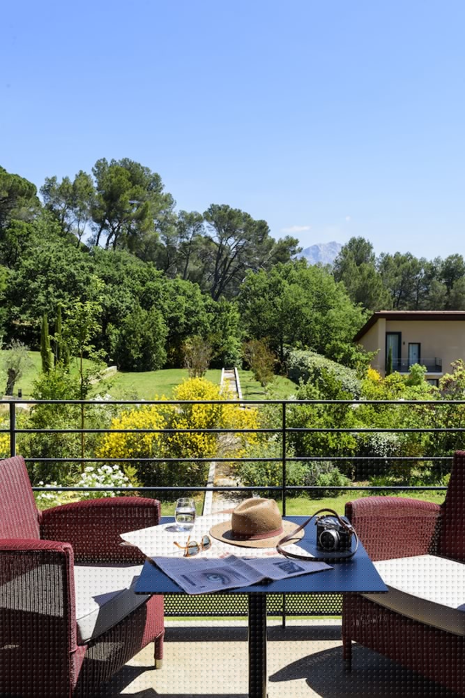 LES LODGES SAINTE VICTOIRE 4/38