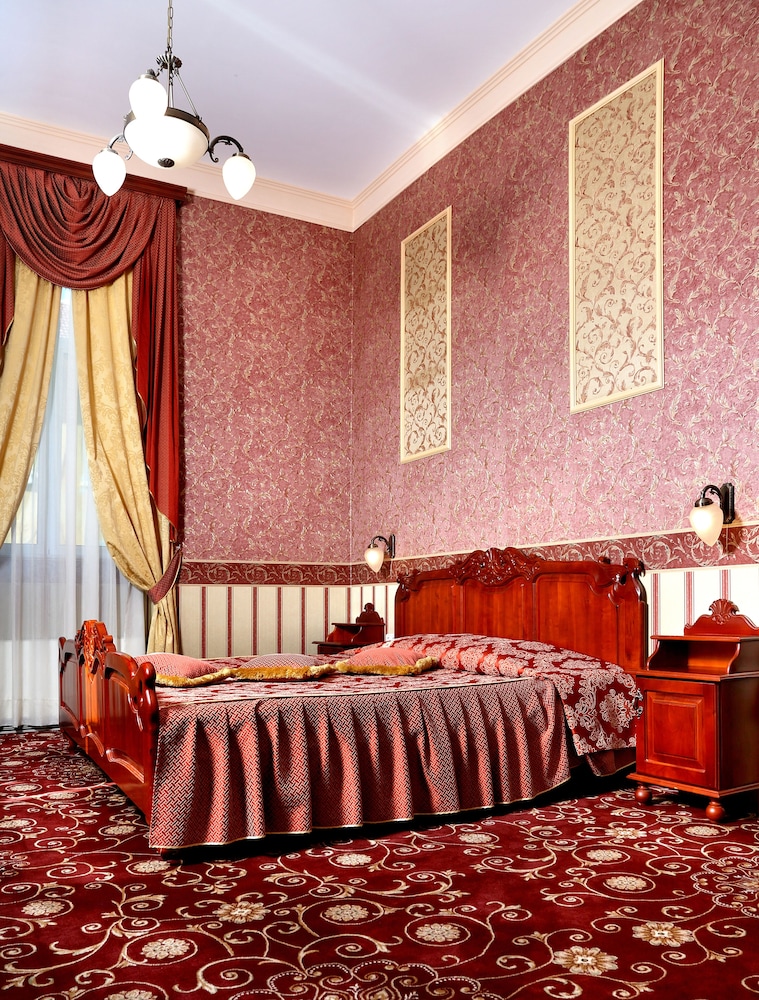 Anna Palace 13/50
