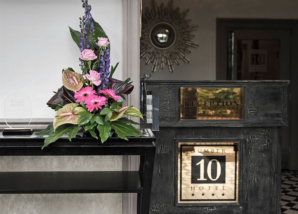 Number 10 Hotel 6/42