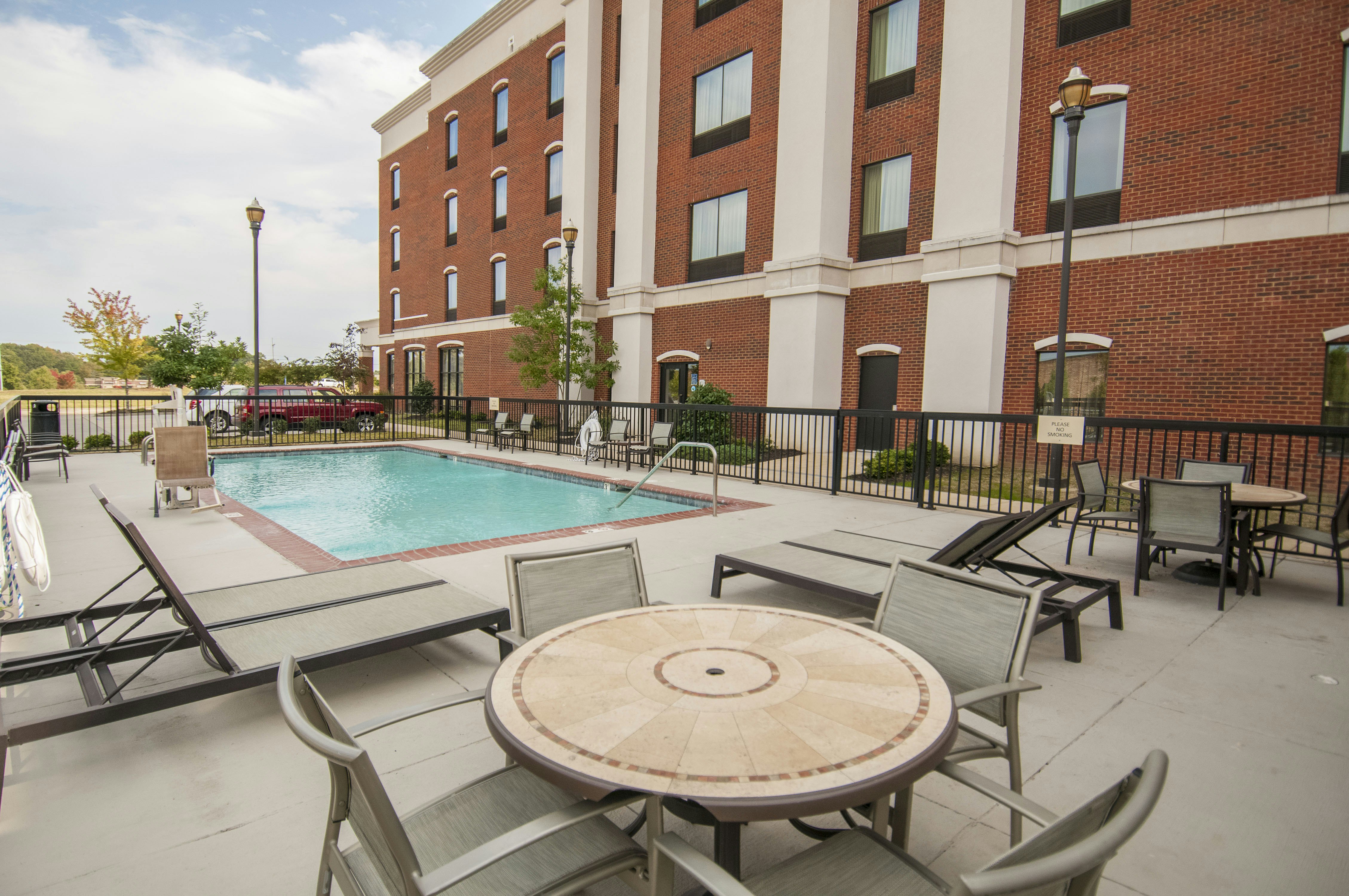 Hampton Inn Hernando Ms 63/65