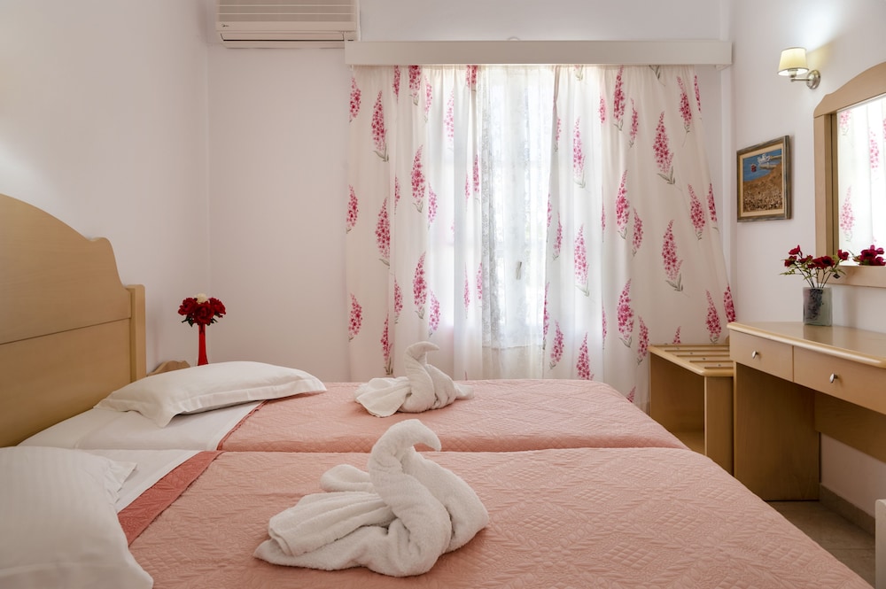 2 Bedrooms, Superior, Apartment, Double and Twin Beds