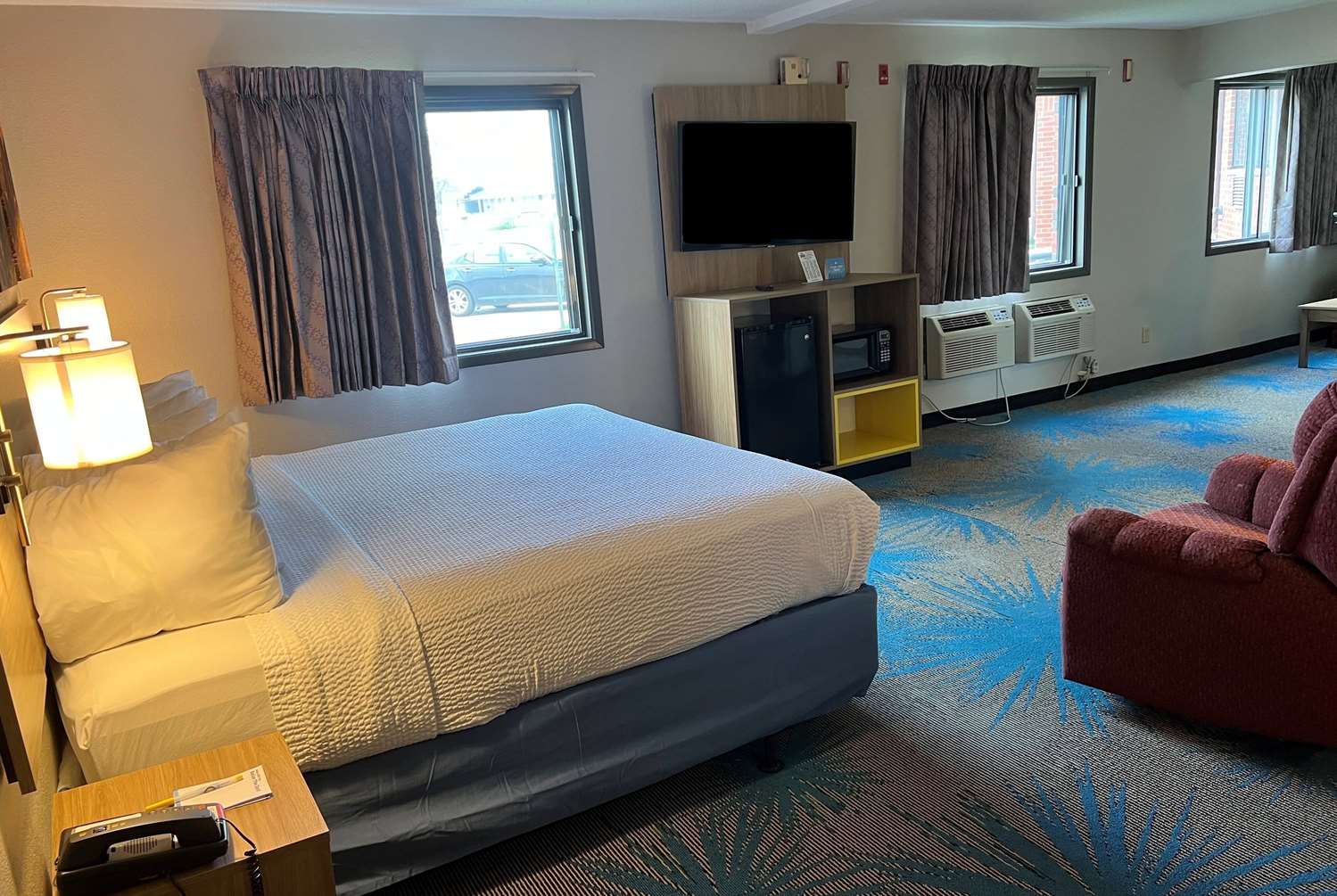 Days Inn & Suites By Wyndham Des Moines Airport 18/40