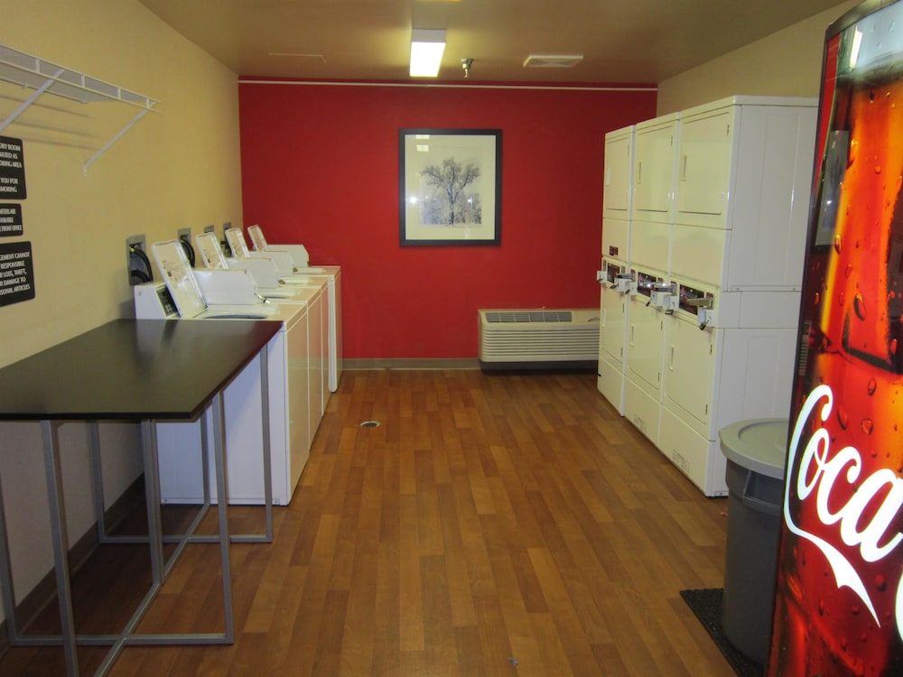 Extended Stay America - Richmond - Hilltop Mall 30/38