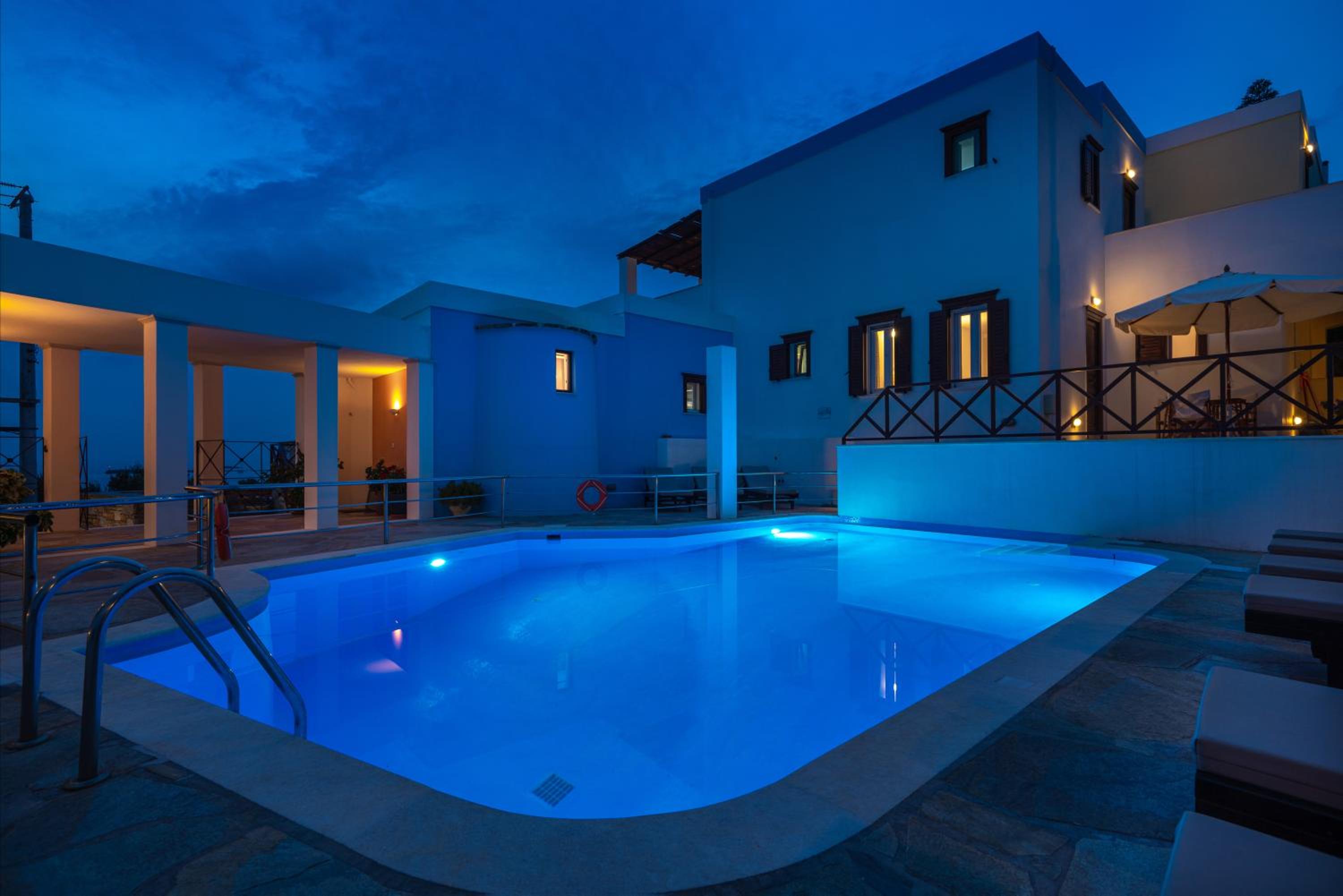 Reggina S Apartments 7/23