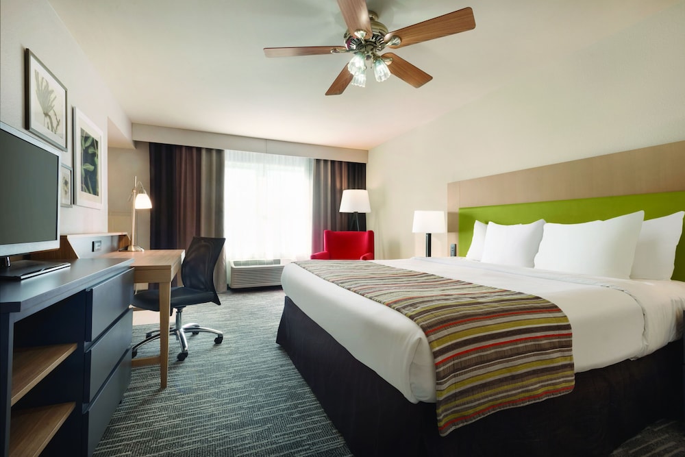 Country Inn & Suites by Radisson, Galena, IL 58/67