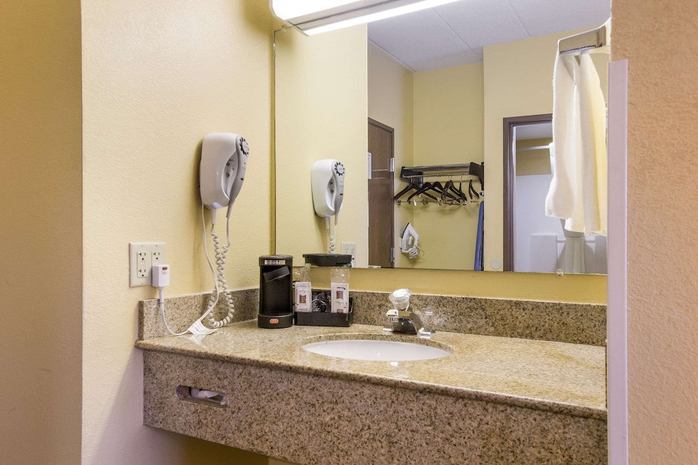 Quality Inn & Suites CVG Airport 19/30
