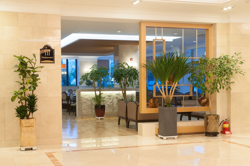 Fontana Beach Hotel 6/61
