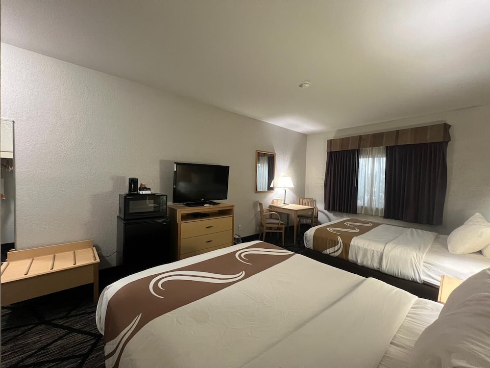 غرفة قياسية بسريرين كوين، Quality Inn & Suites Loveland 4/5