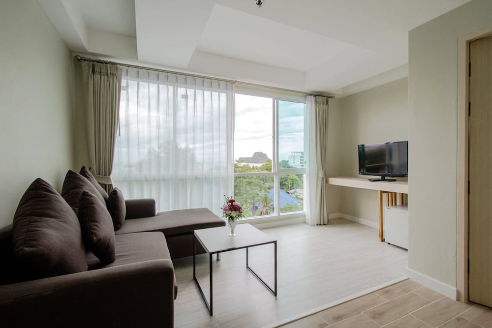 Prachuap Grand Hotel 21/43
