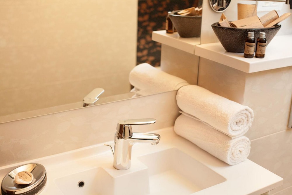 HOTEL BOUTIQUE BELVEDERE SINAIA 10/60