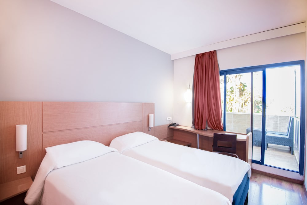 STANDARD, TWIN BEDS