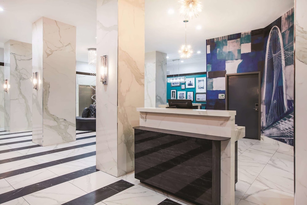 Holiday Inn Express - Dallas Downtown, an IHG Hotel 6/73