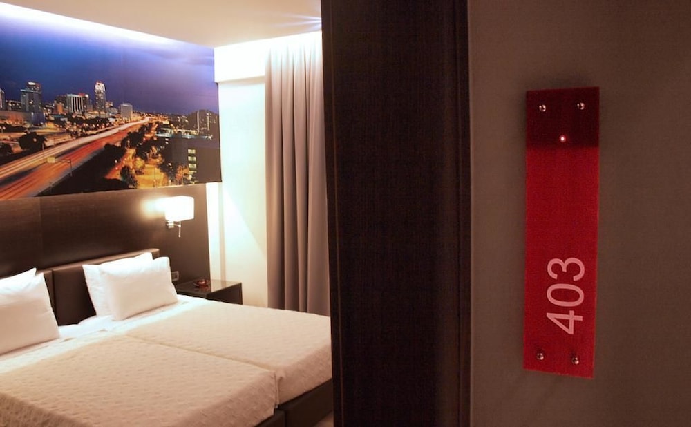 ATHENS CITY HOTEL 12/51