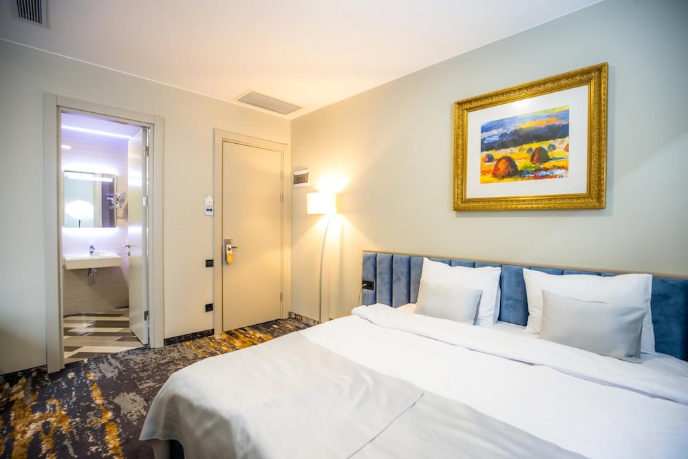 Brosse Garden Hotel 13/49