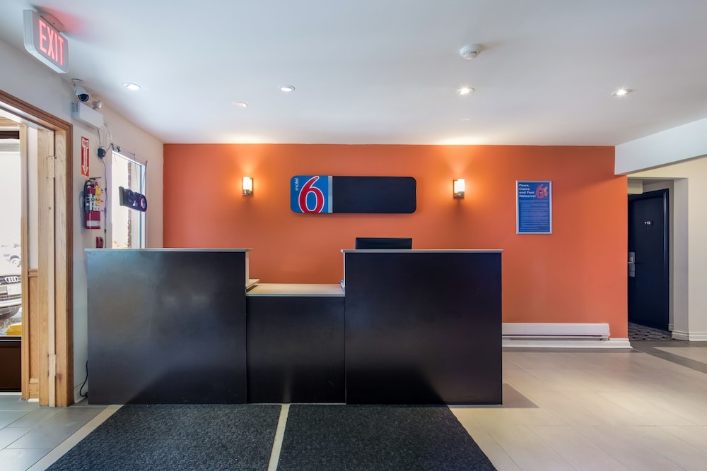 Motel6 Sudbury, ON 8/46