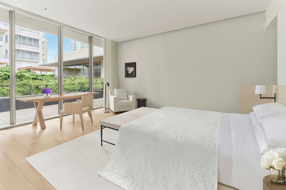 1 Bedroom, Garden Suite, Suite, King Bed, Top Floor