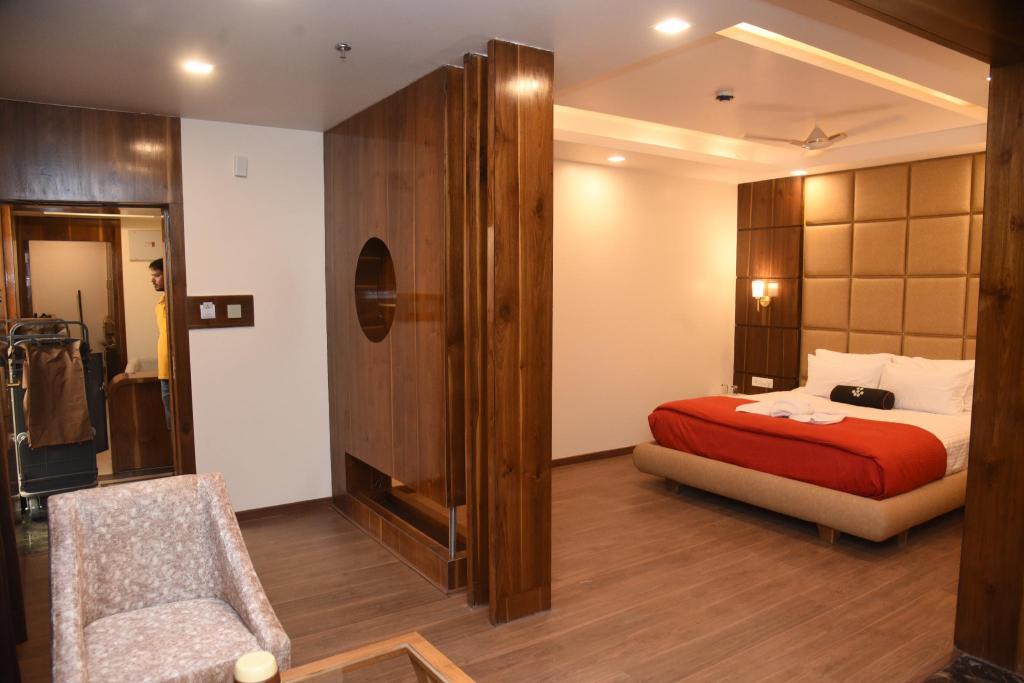 Mastiff Grand Regal Resort Arrah 33/42