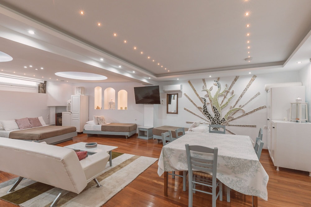 Villa Konstantin Rooms & Suites 33/48