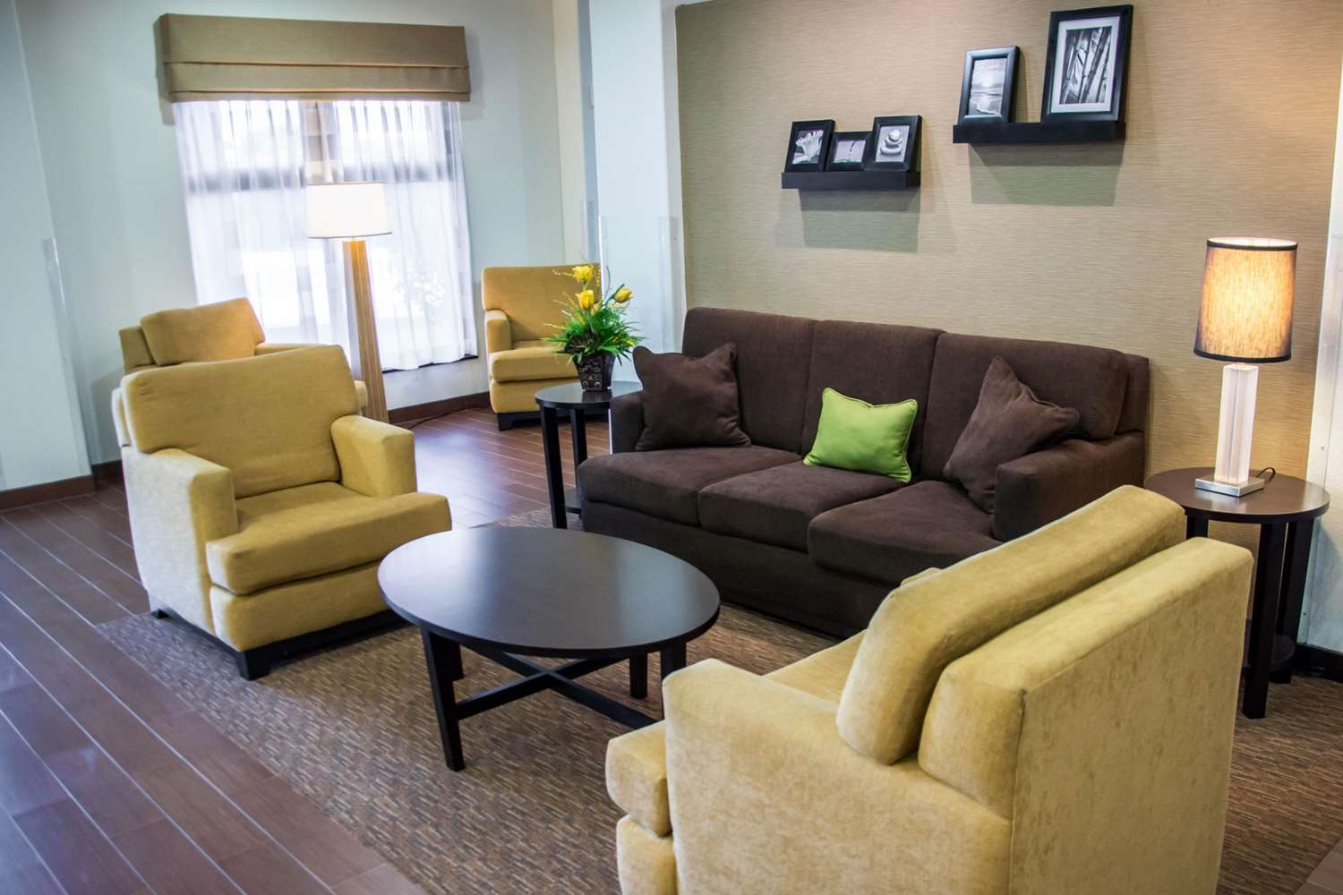 Sleep Inn & Suites Center TX 13/24
