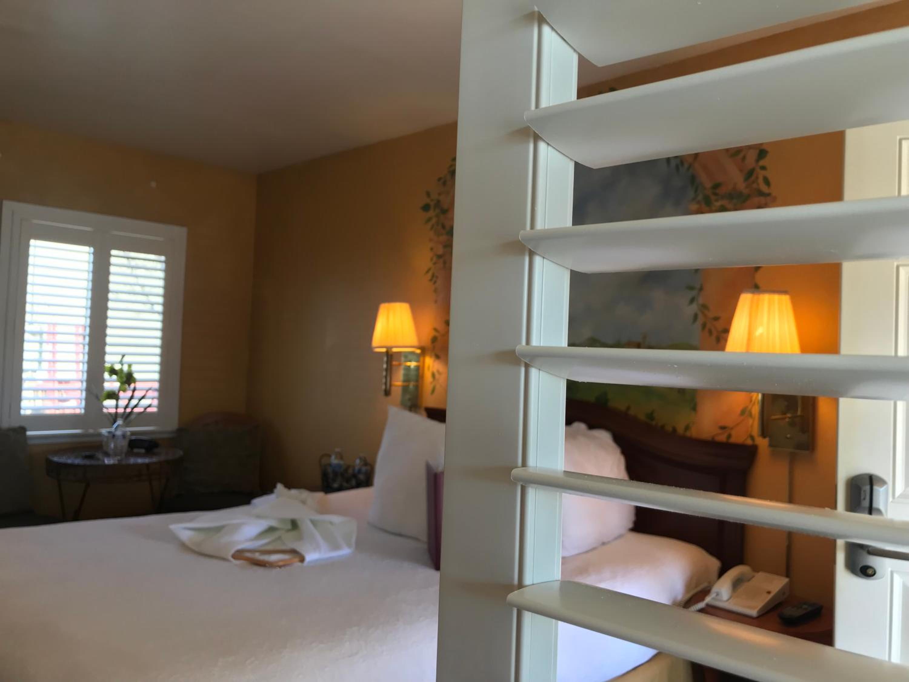 Room, Queen Bed