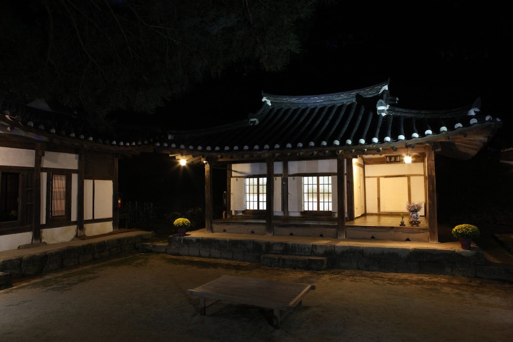 Okyeon Pavilion 14/50