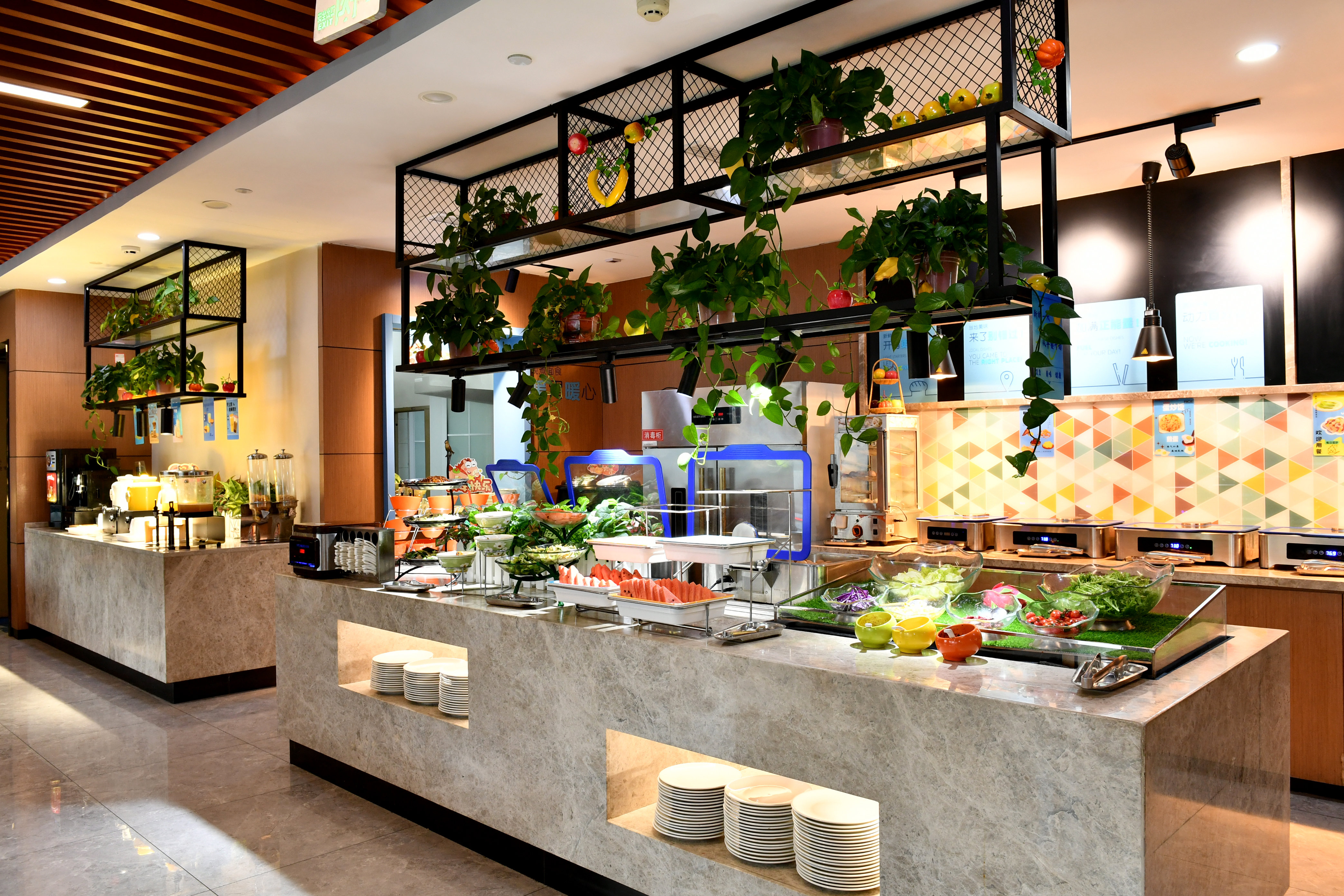 Holiday Inn Express Jinan Jingshi Road 24/36