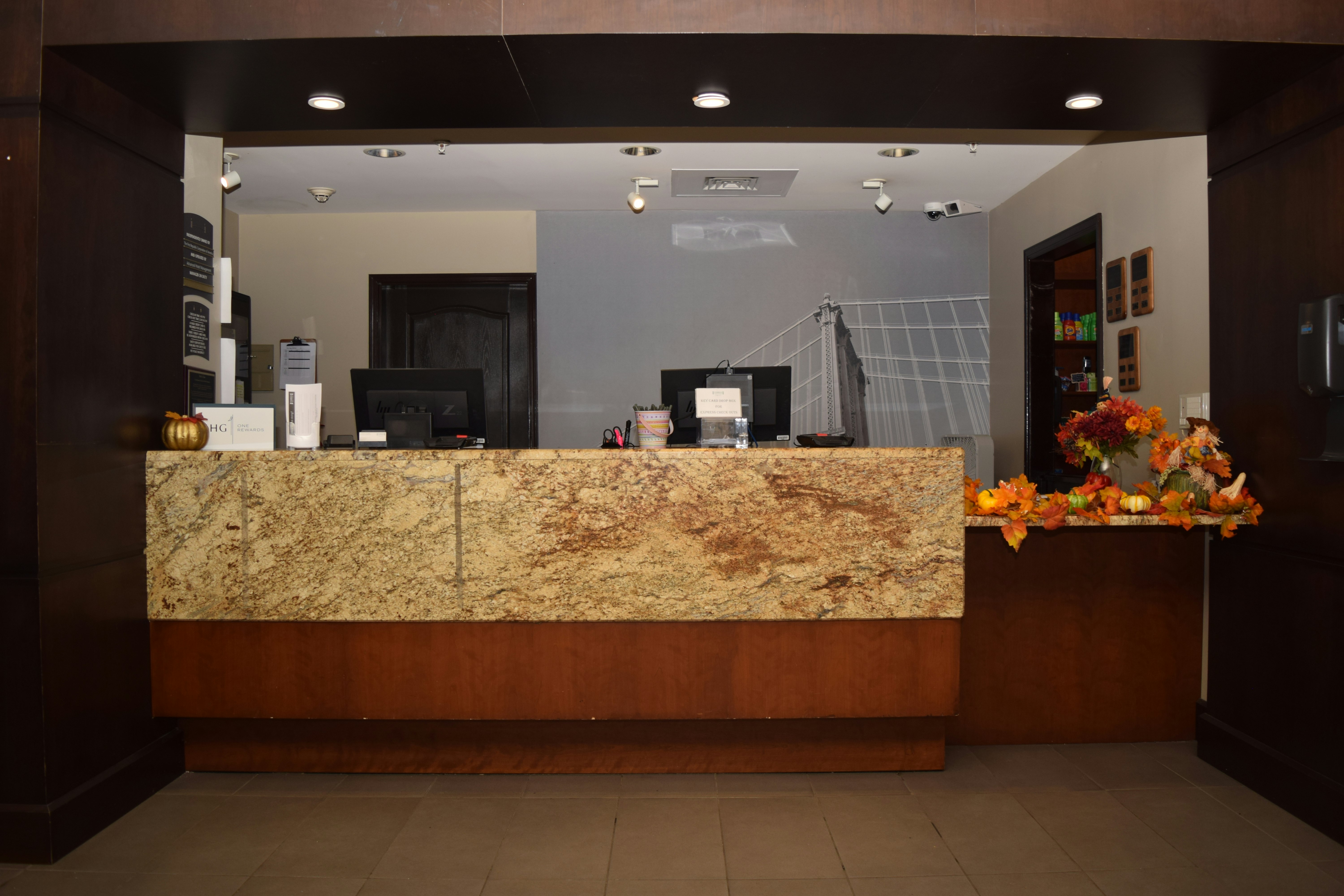 Staybridge Suites Syracuse Liverpool 2/38