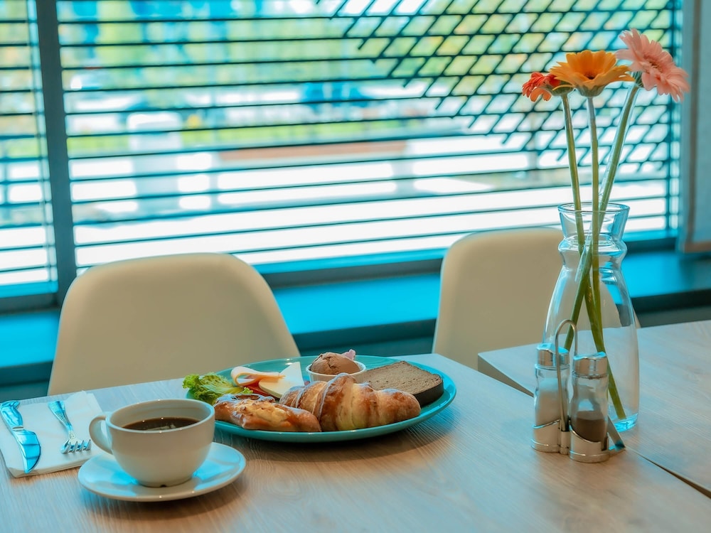 ibis Aktobe Hotel 30/50