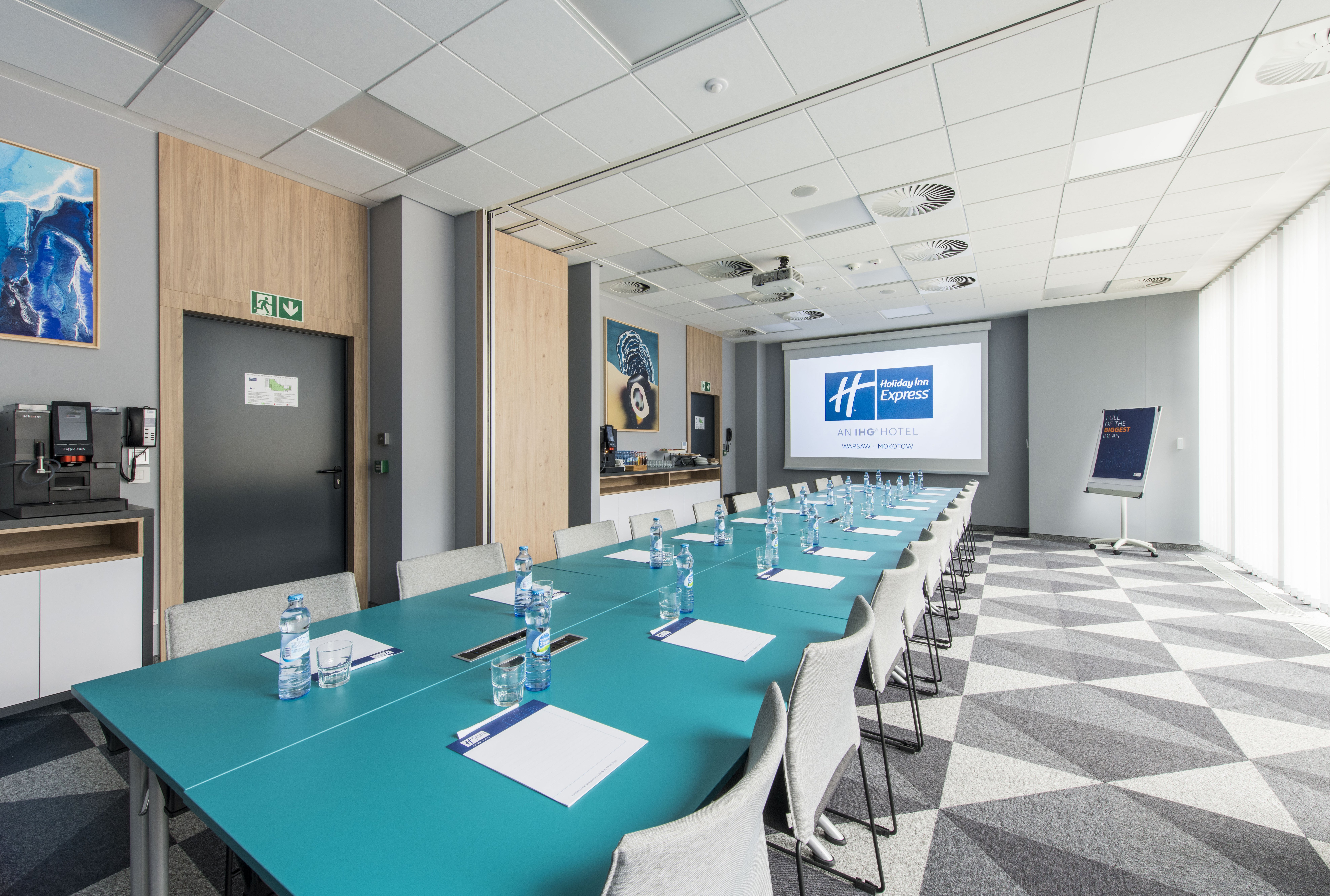 Holiday Inn Express Warsaw - Mokotow 51/56