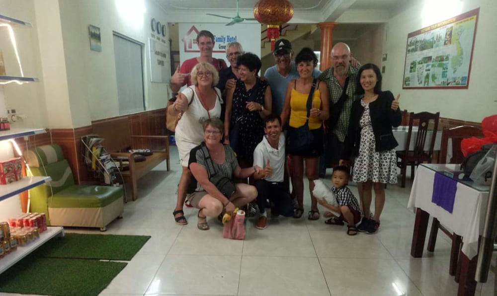 Family Transit Hotel 37/68