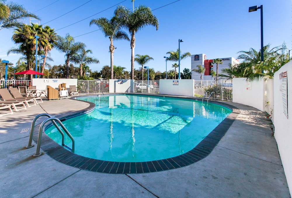 Motel6 Los Angeles, CA - Los Angeles - LAX 3/59