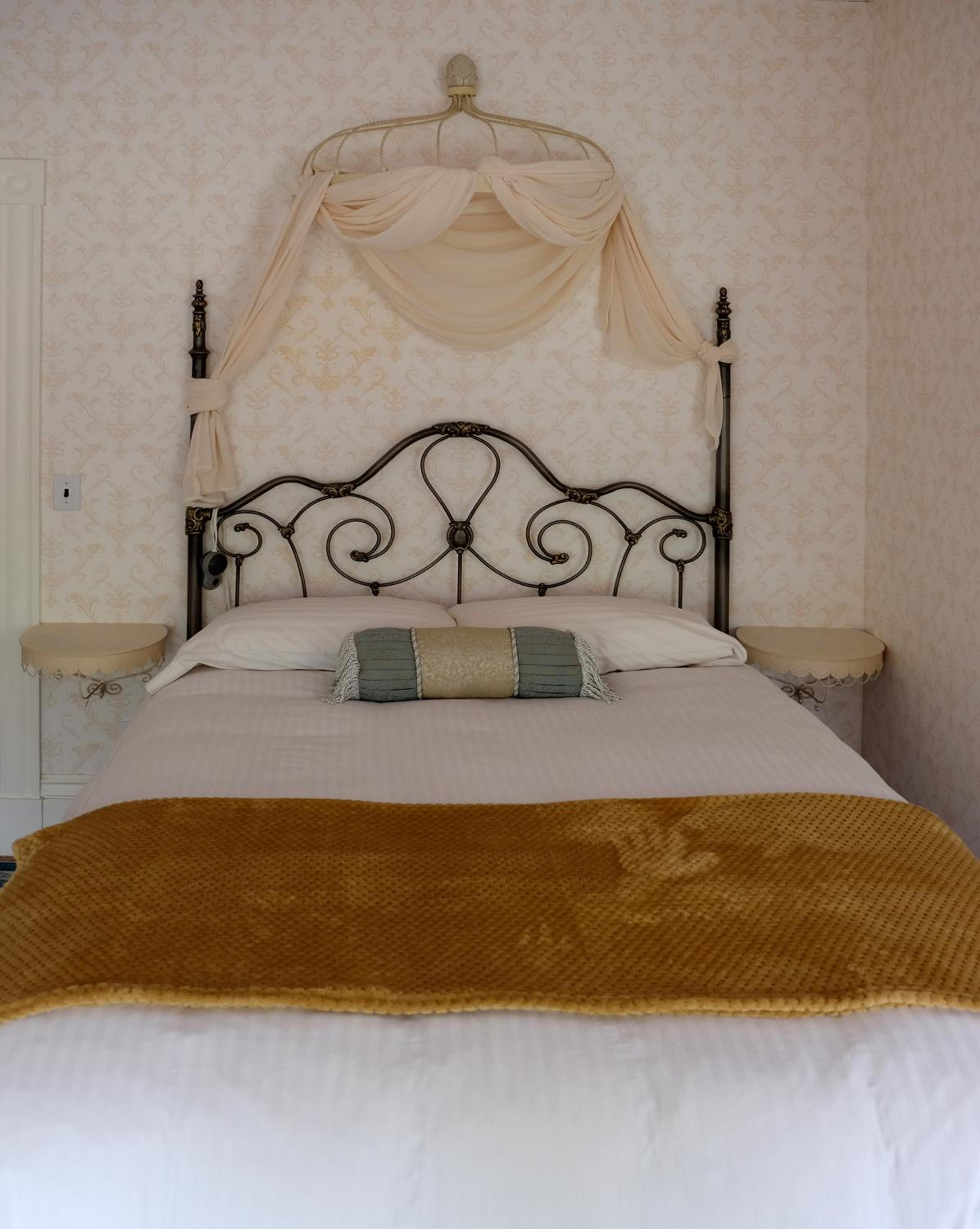 Guilford Bed and Breakfast 16/42