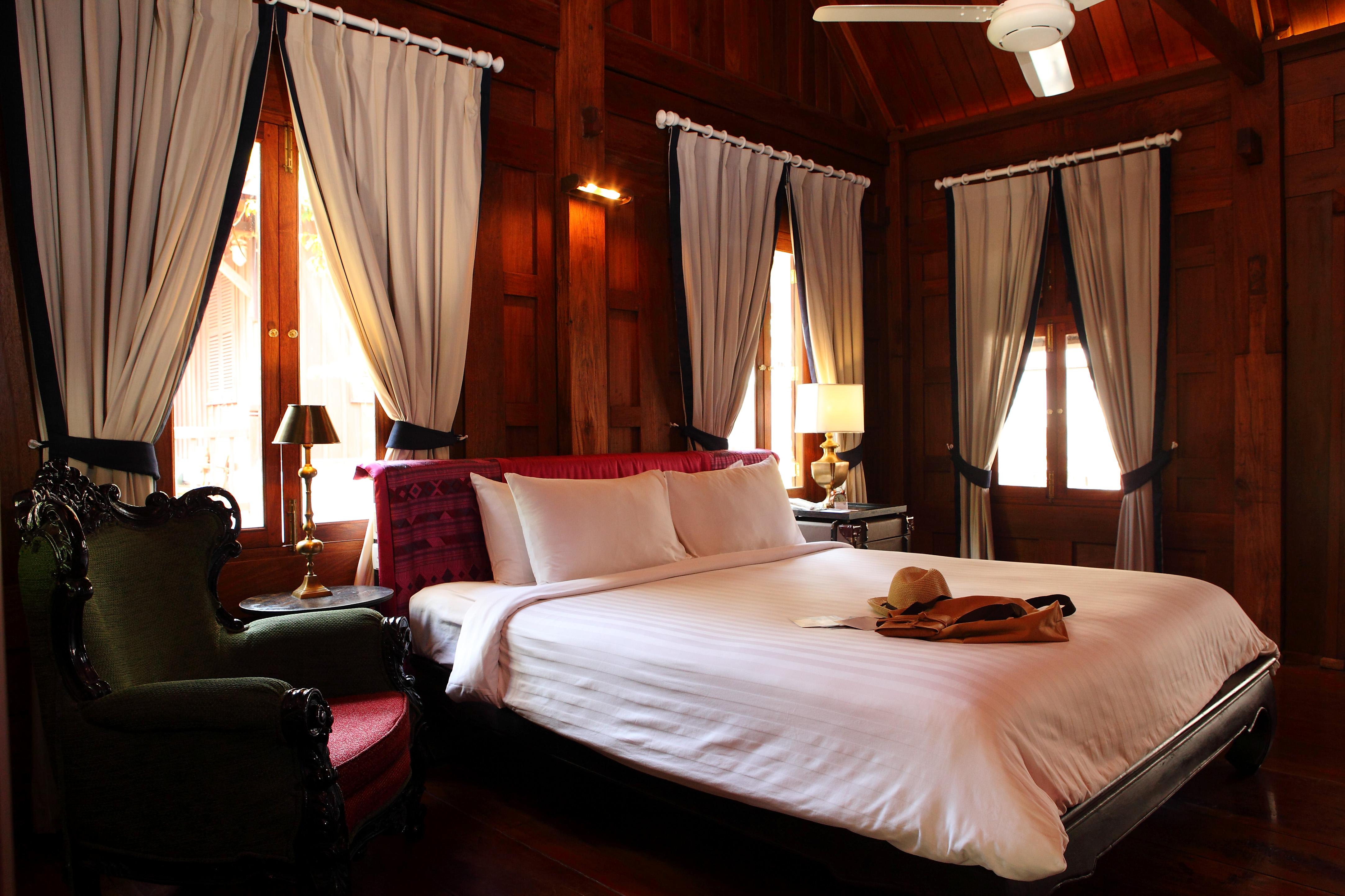 Deluxe, Double or Twin Bed