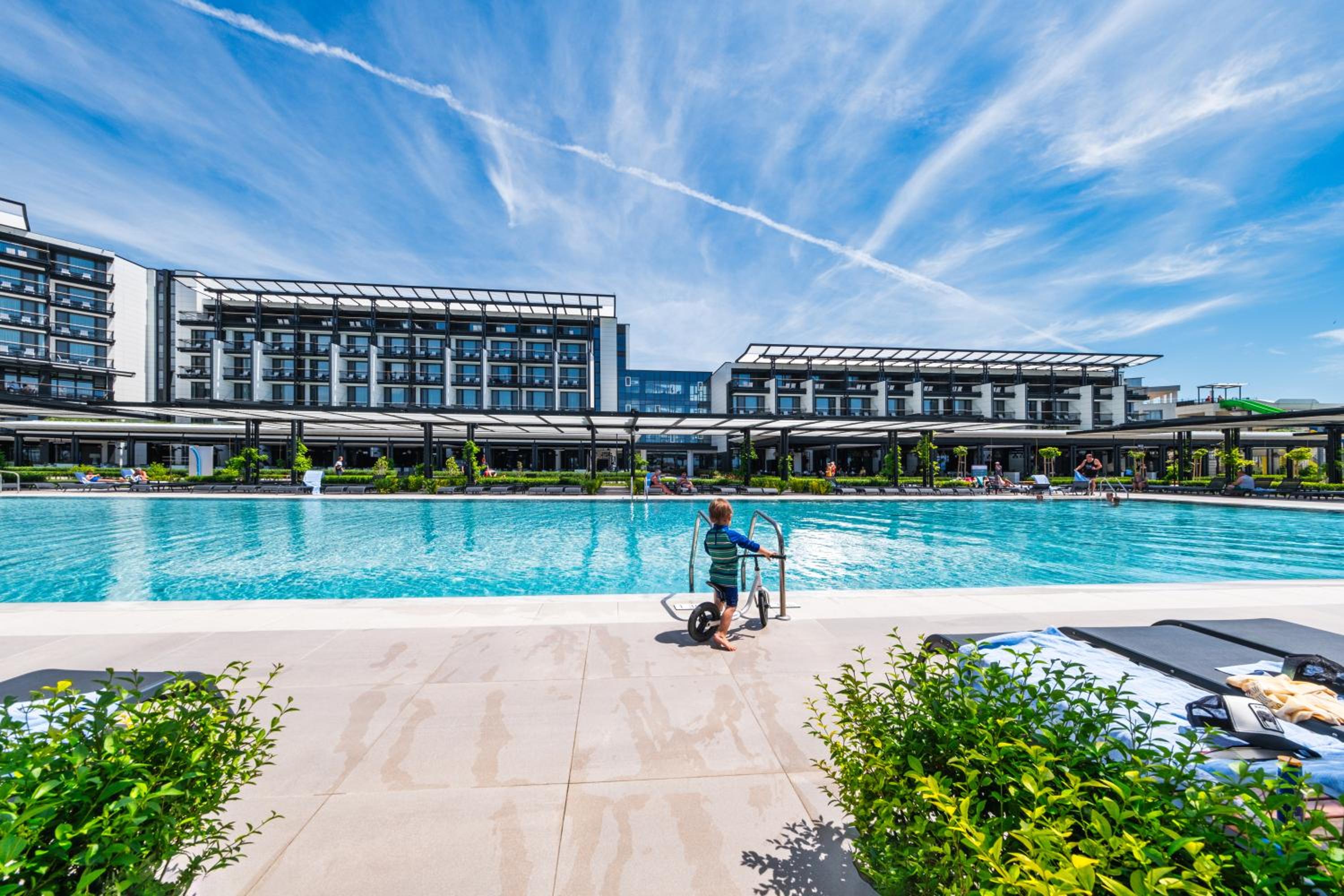 Voya beach resort 3/50